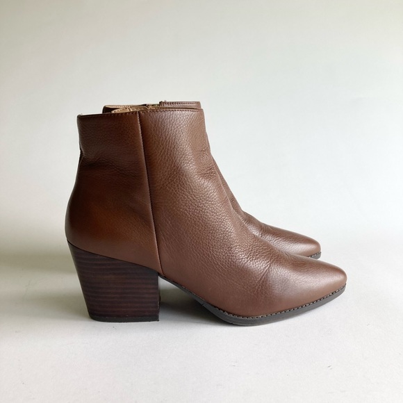 American Rag Brown Genuine Leather Point Toe Ankle Boots size 8.5 - Picture 2 of 15